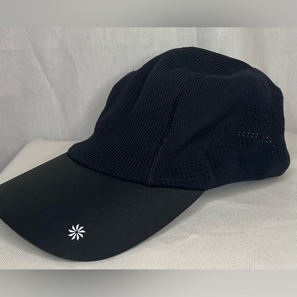 Athleta Women’s Black Hat Breathable Adjustable Slightly Worn